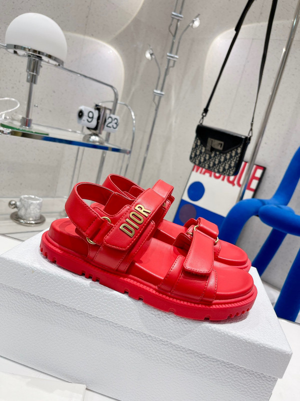 D*oract sandal