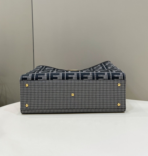 F**di peekaboo x-tote