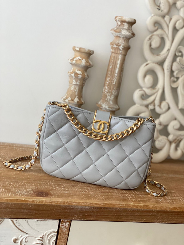 CL HOBO HANDBAG