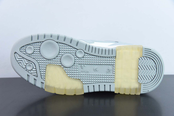 OFF-WHITE SNEAKER