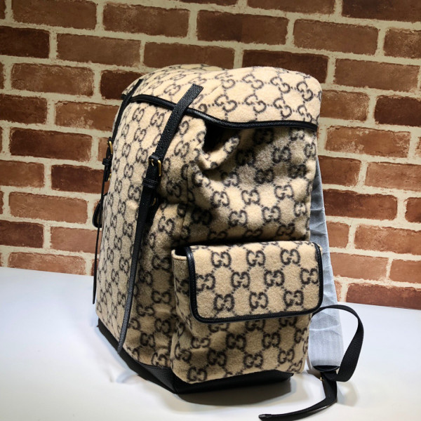 G*u*i backpack
