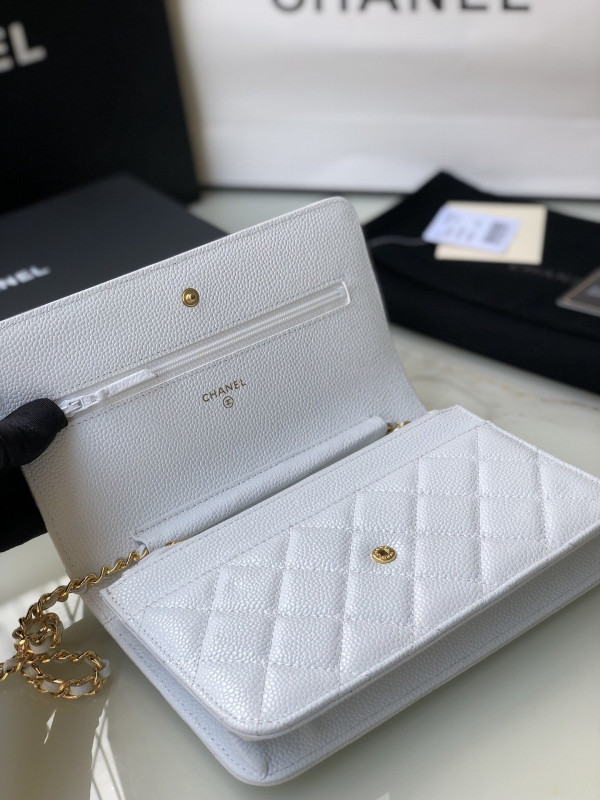 CL CHAIN WALLET CAVIAR