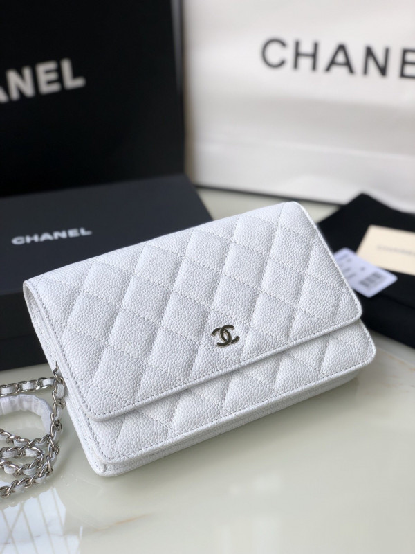 CL CHAIN WALLET CAVIAR