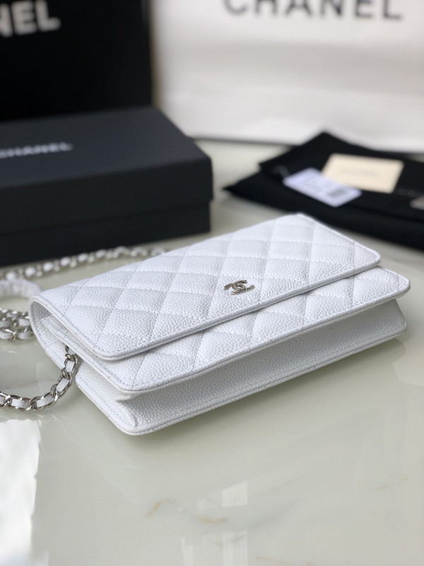 CL CHAIN WALLET CAVIAR