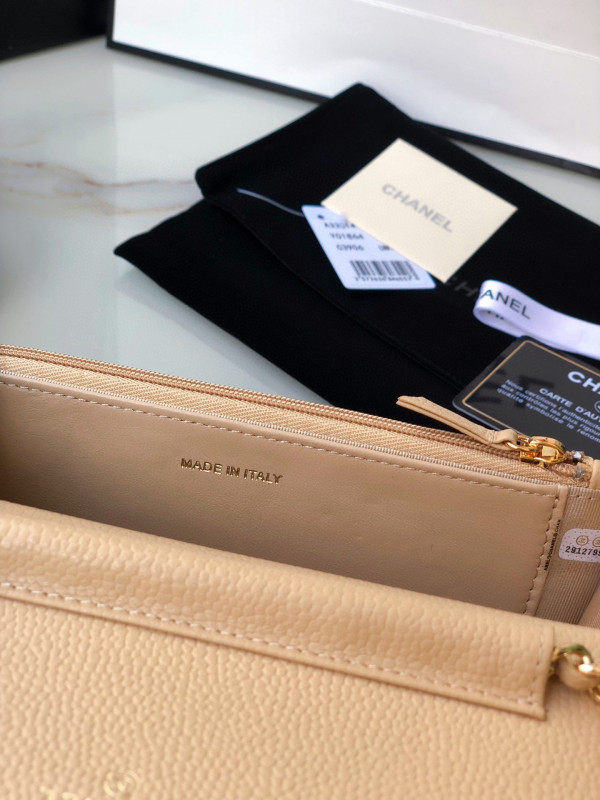 CL CHAIN WALLET CAVIAR