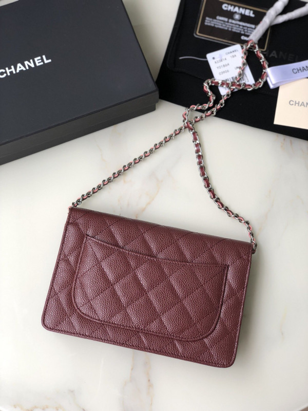 CL CHAIN WALLET CAVIAR