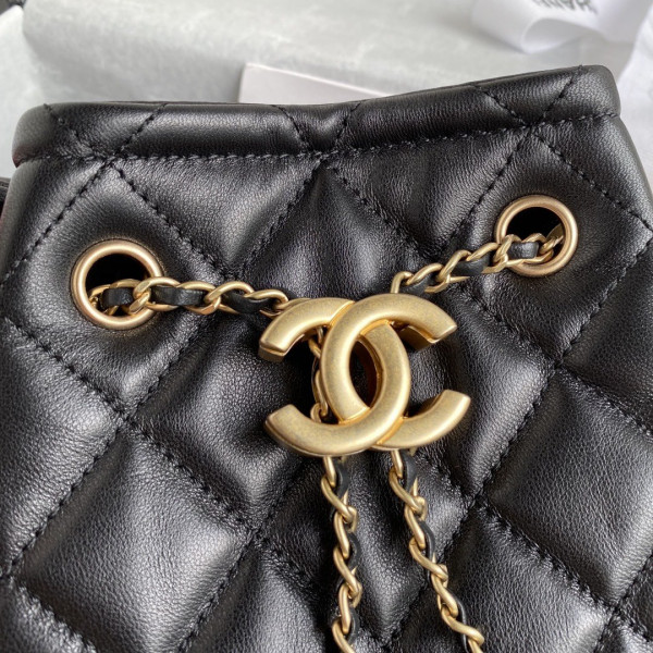 CL BUCKET BAG
