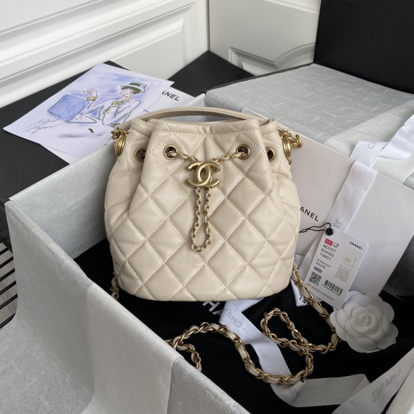 CL BUCKET BAG