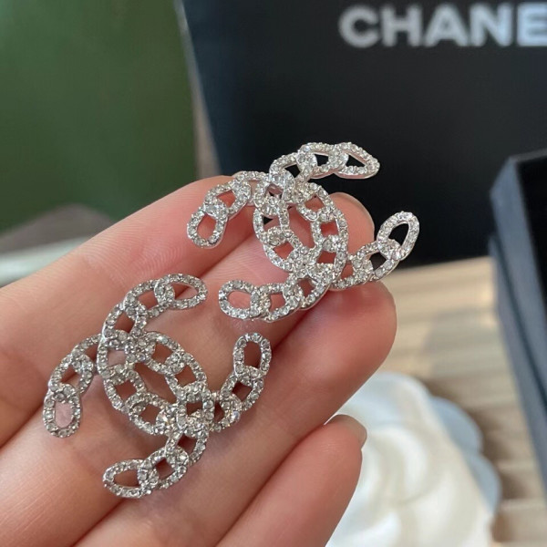 CL EARRINGS