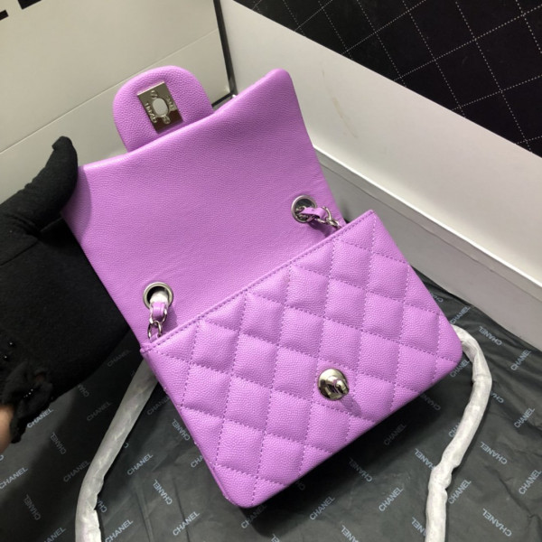 CL FLAP BAG CAVIAR