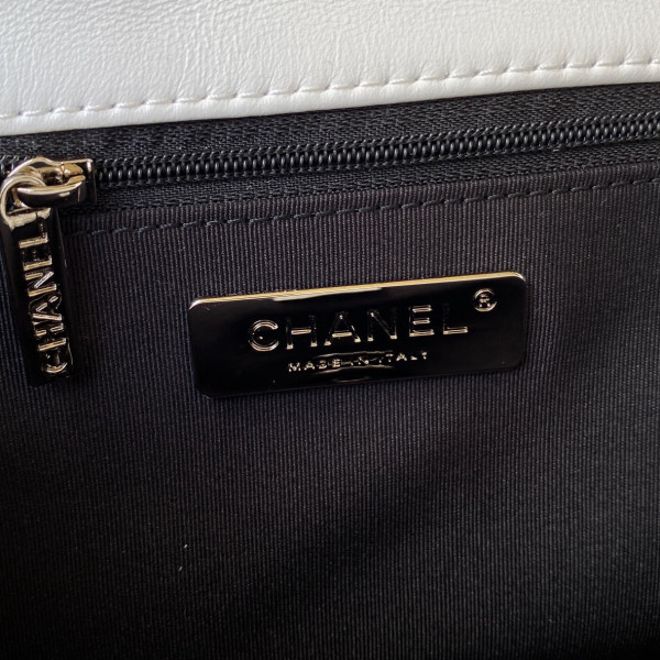 CL 19 FLAP BAG 26cm/30cm