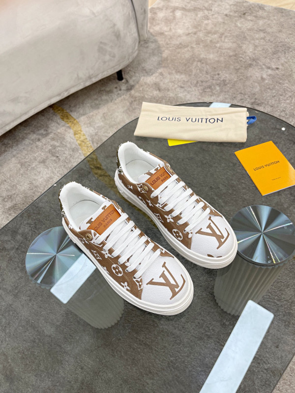 l**is V*t*n women"s time out sneaker