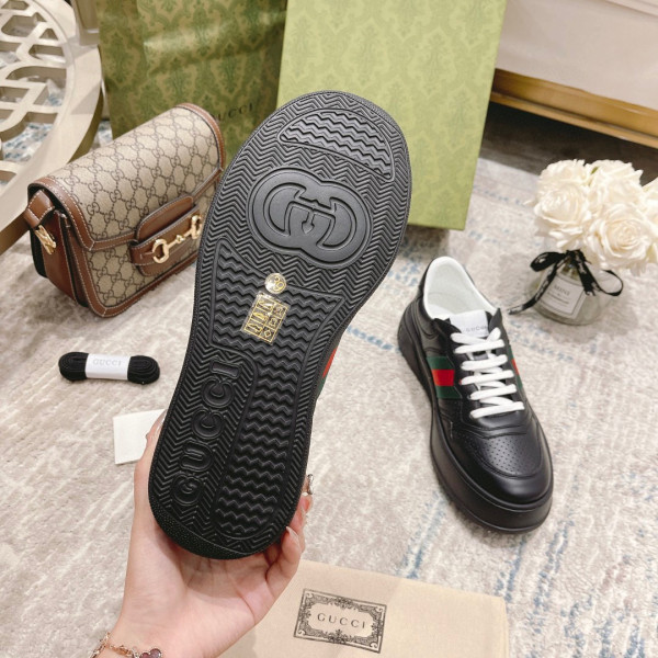 G*u*i gg embossed sneaker
