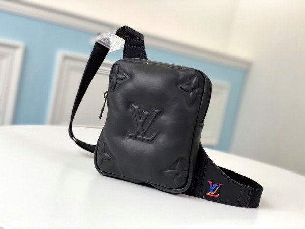 l**is V*t*n asymmetrical sling bag