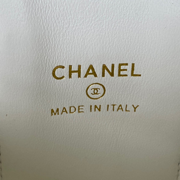CL SMALL VANITY WITH CHAIN