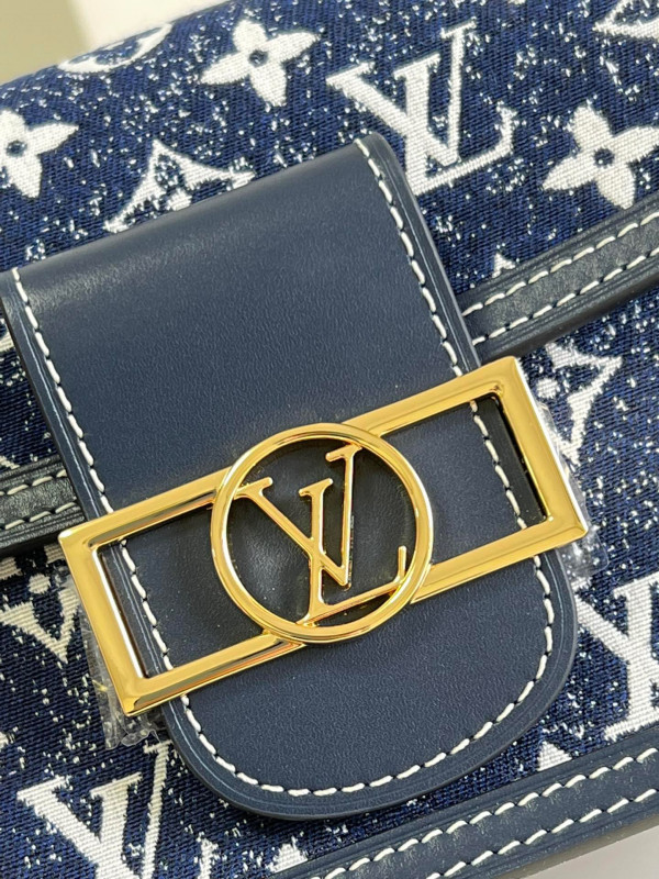 l**is V*t*n dauphine mini