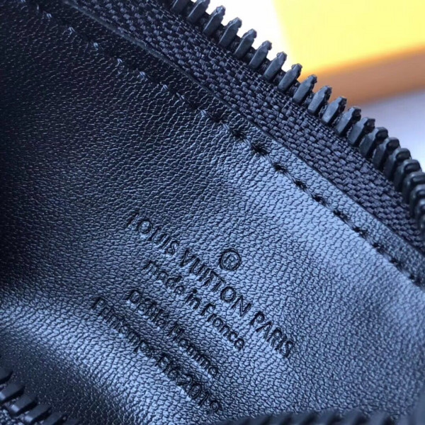 l**is V*t*n key pouch