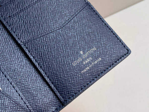 l**is V*t*n pocket organizer
