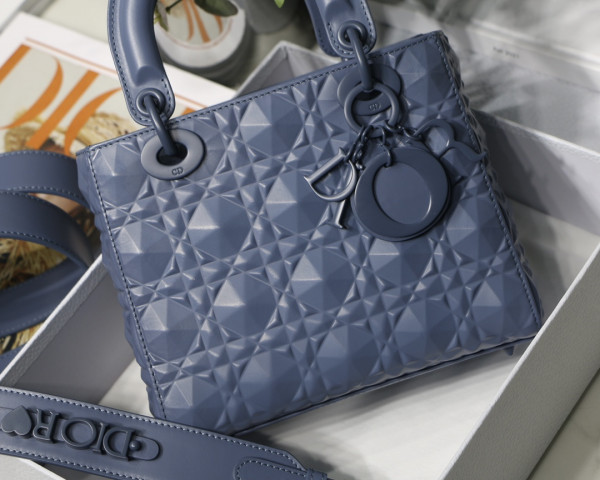 lady D*or small-20-16.5-8cm