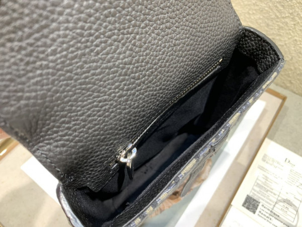 D*or saddle pouch