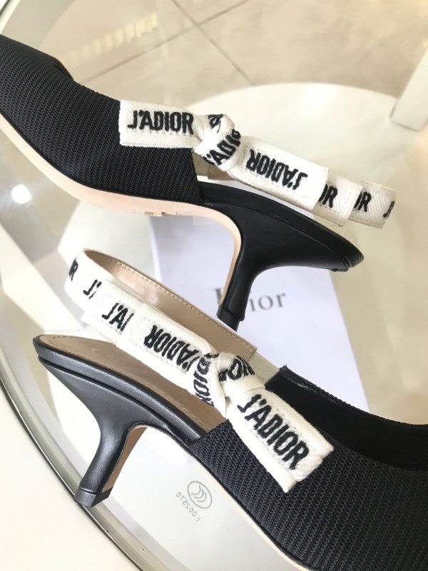 D*or j