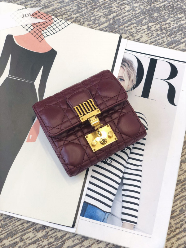 D*oraddict wallet