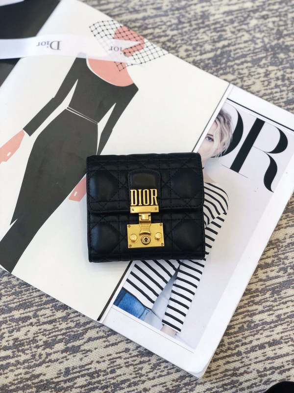 D*oraddict wallet