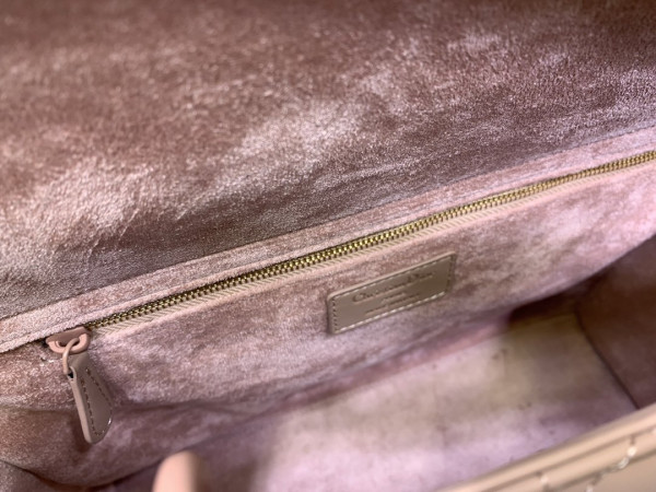 large lady D*or bag