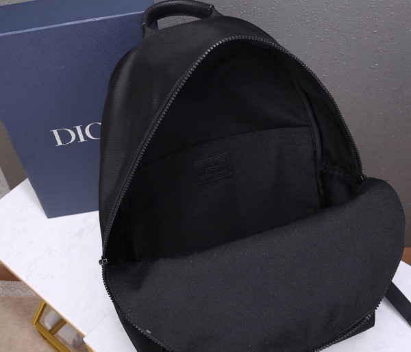 D*or backpack