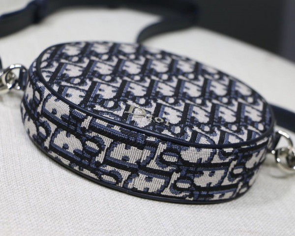 D*or oblique round bag