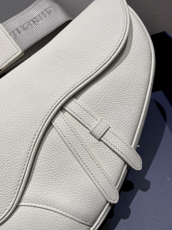 D*or saddle bag