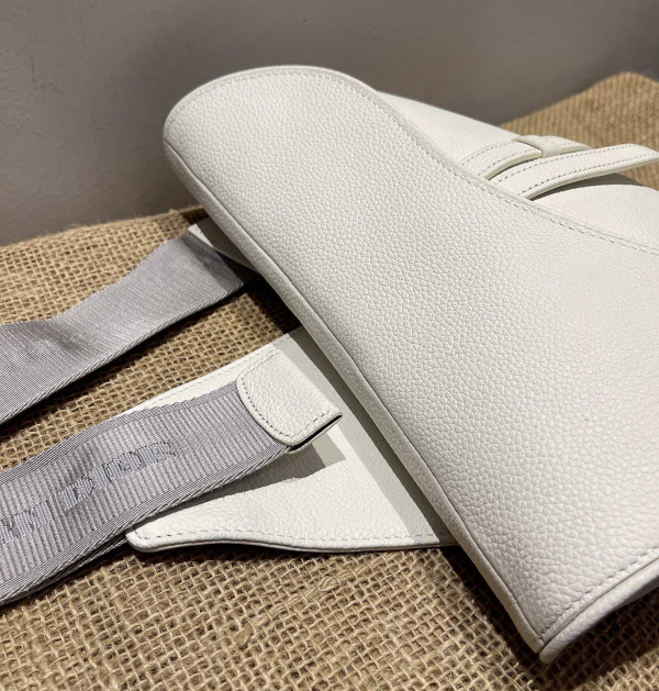 D*or saddle bag