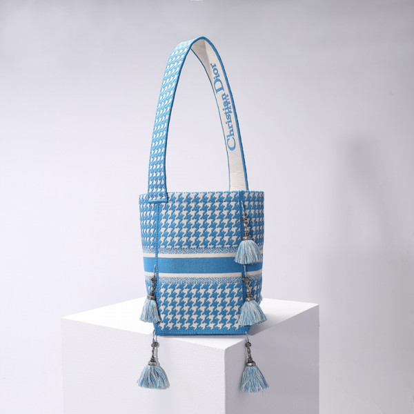 D*or d-bubble bucket bag