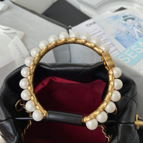 CL BUCKET BAG