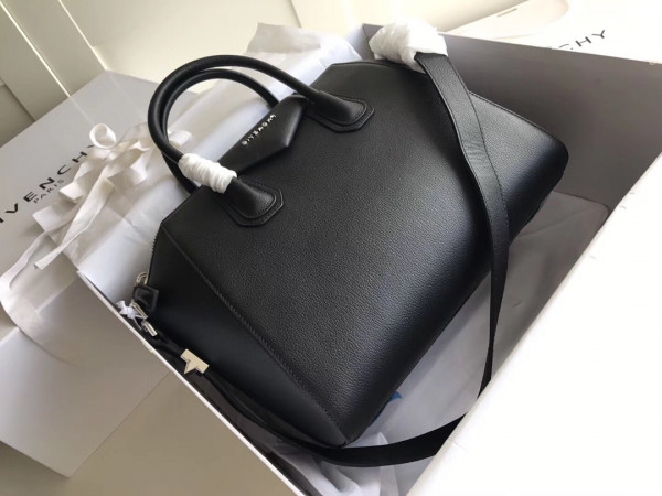 GIVENCHY ANTIGONA MINI/SMALL/MEDIUM IN GRAINED LEATHER