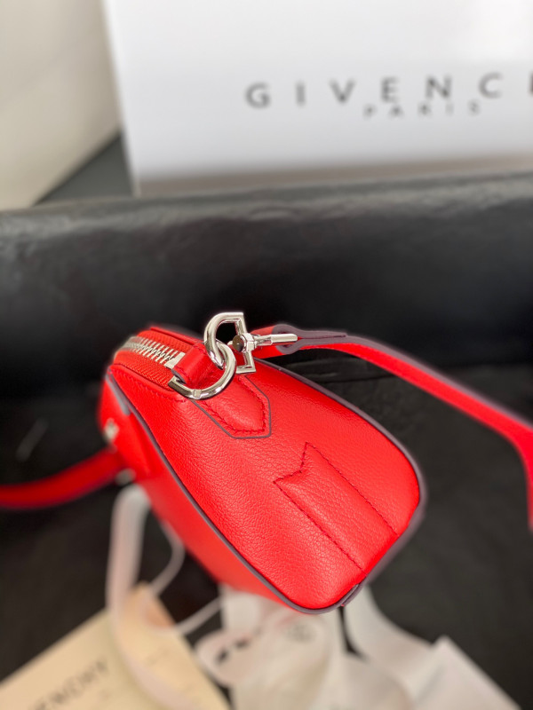 GIVENCHY NANO ANTIGONA