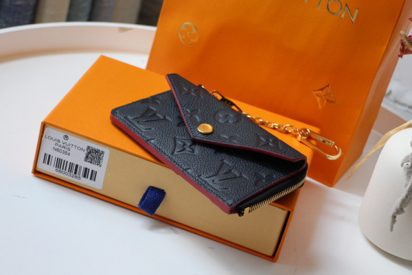 l**is V*t*n card holder recto verso