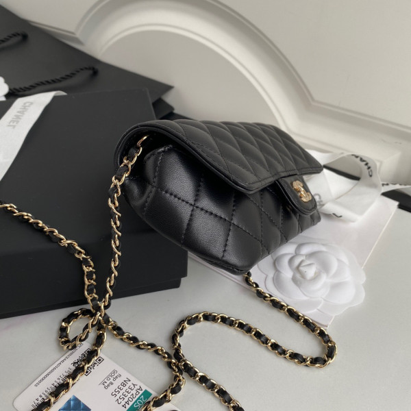 CL GLASSES CASE WITH CLASSIC CHAIN
