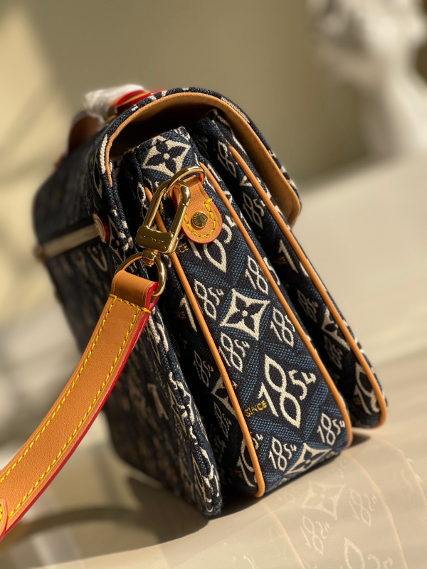l**is V*t*n since 1854 pochette mÉtis