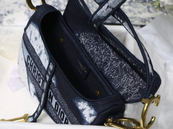 D*or saddle bag
