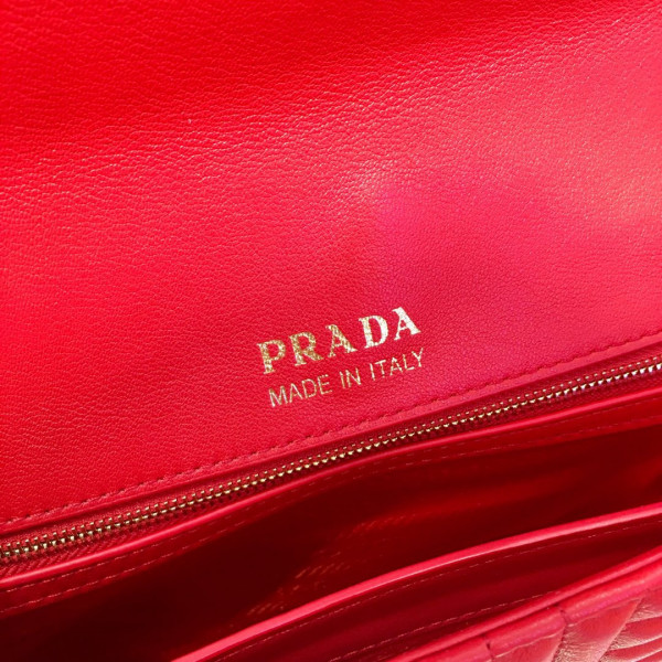 Pra*a medium leather Pra*a diagramme bag