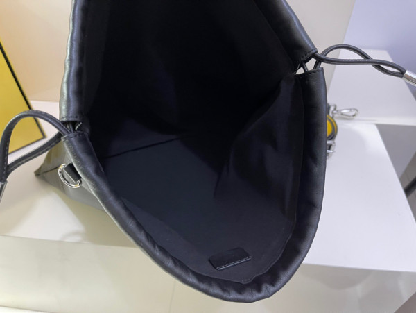 F**di pack medium pouch