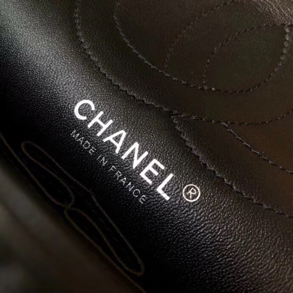 CL Flap Bag 28cm