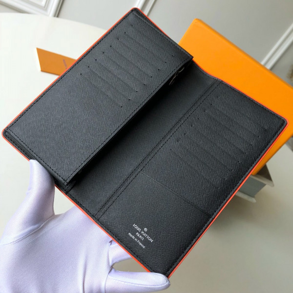 l**is V*t*n brazza wallet