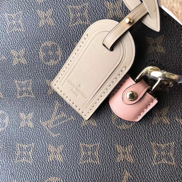 l**is V*t*n saintonge millefeuille m44255 camera shoulder bag