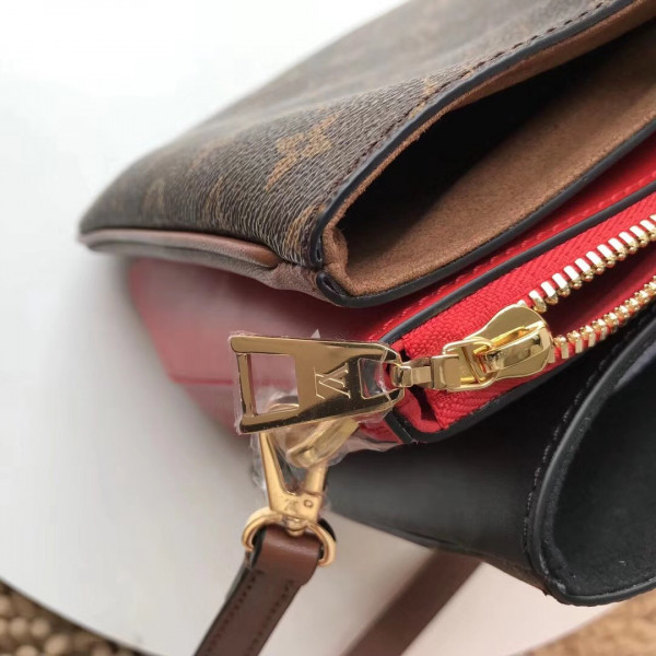 l**is V*t*n saintonge millefeuille m44254 camera shoulder bag