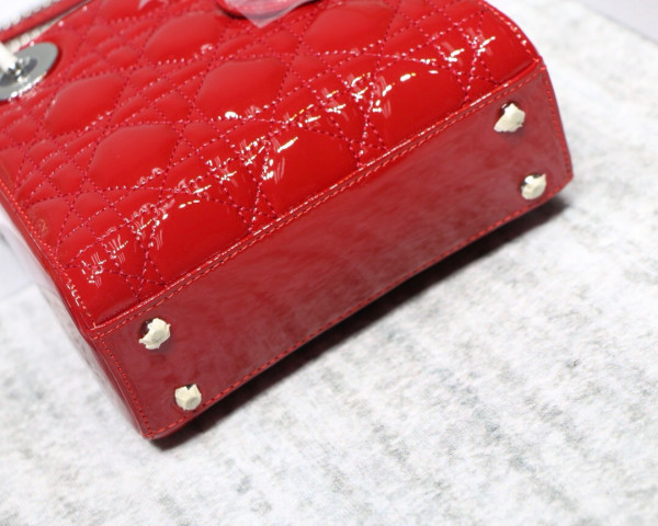 lady D*or mini with cow patent leather