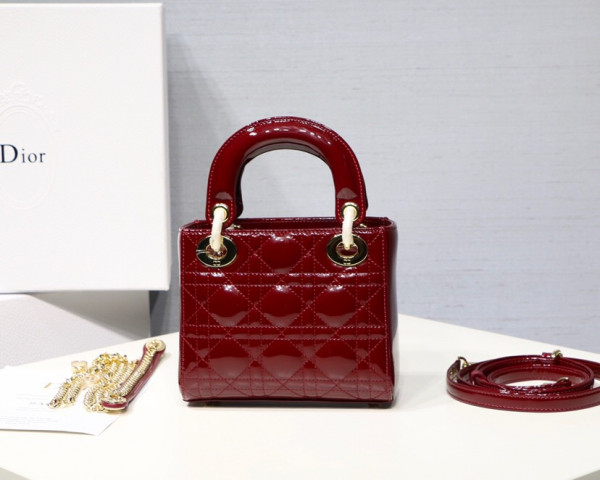 lady D*or mini with cow patent leather