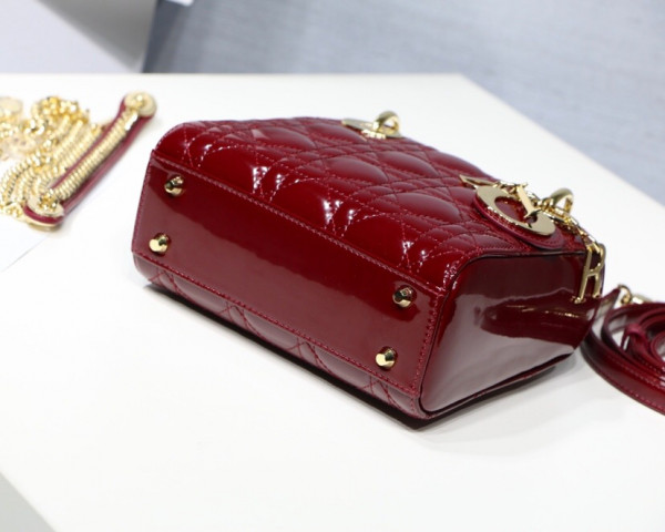 lady D*or mini with cow patent leather