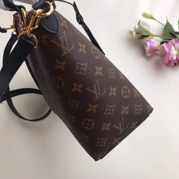 l**is V*t*n v tote mm